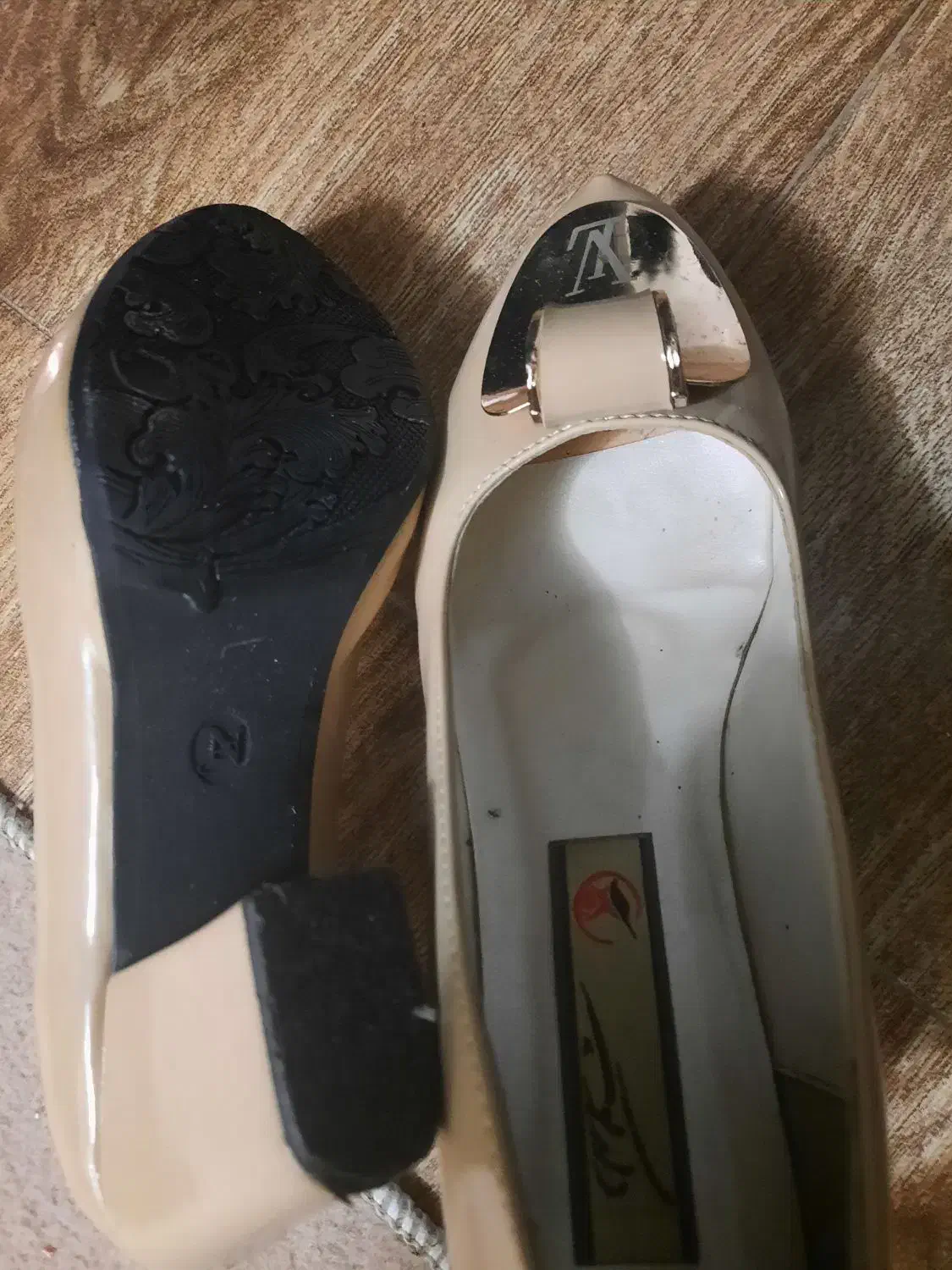 کفش مجلسی|کیف، کفش، کمربند|لنگرود, |دیوار