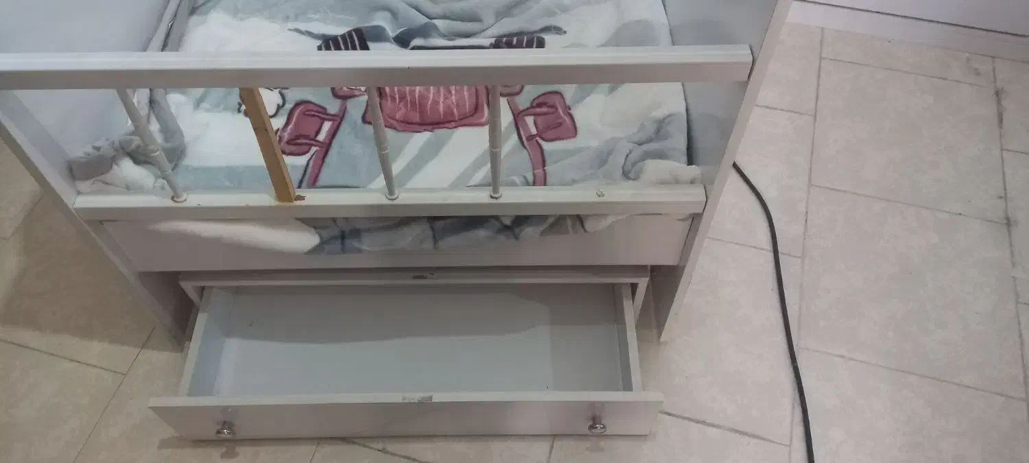 تخت خواب نوازد|تخت و سرویس خواب|سهند, |دیوار