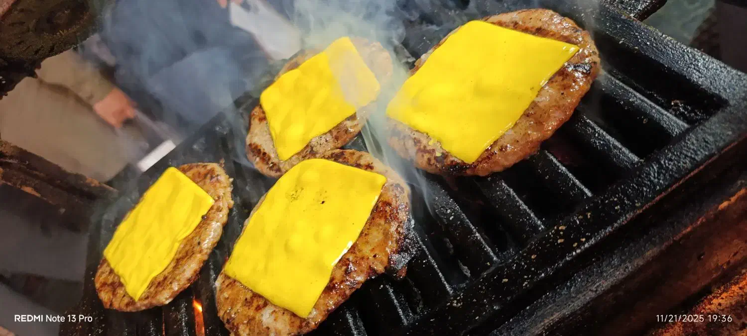 برگر دستی|خوردنی و آشامیدنی|رشت, لاکان|دیوار