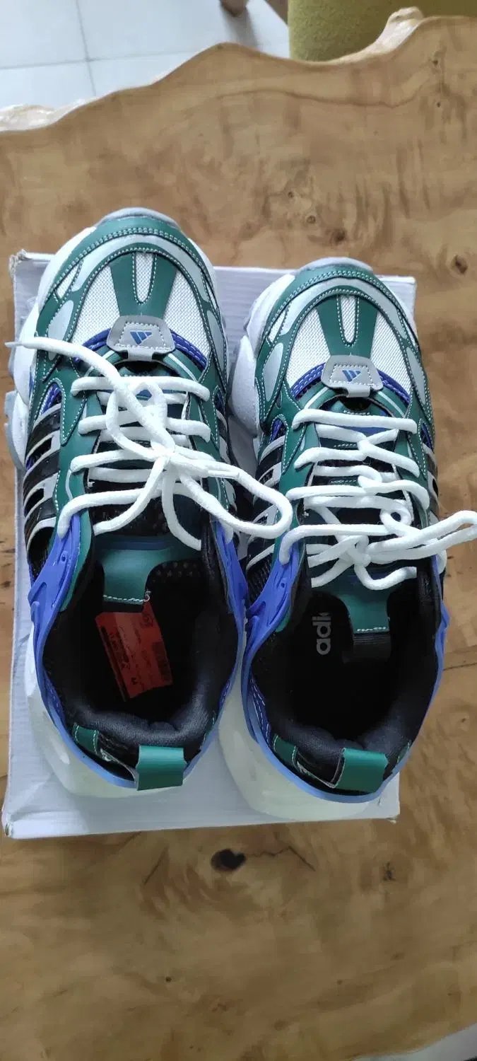 کتونی آدیداس|کیف، کفش، کمربند|تهران, مینای شمالی (مخبر)|دیوار