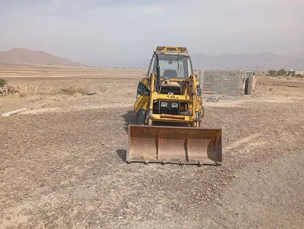 بیل بکهو مدل ۸۴|خودرو سنگین|کهنوج, |دیوار