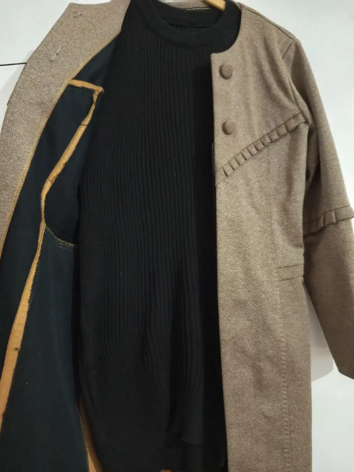 مانتو|لباس|طاغنکوه, |دیوار