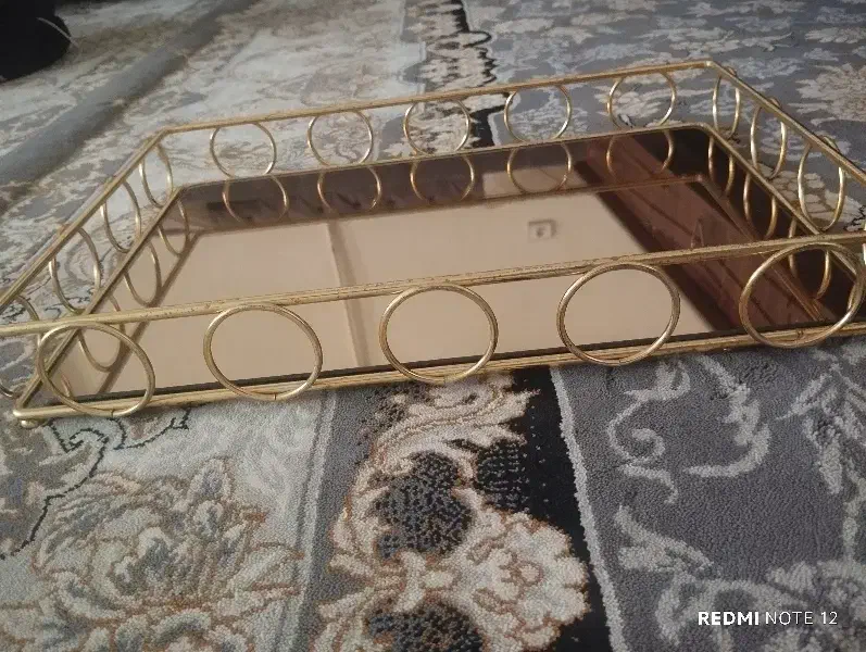 سینی آینه ای با مجسمه ها|مجسمه، تندیس، ماکت|خرم‌آباد, |دیوار