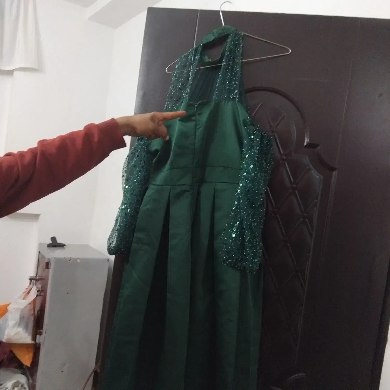 2 میلیون|لباس|دهق, |دیوار