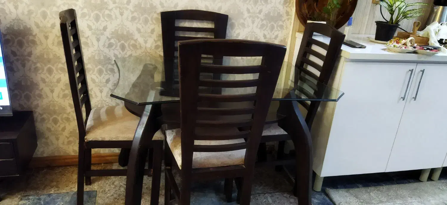 میز ناهارخوری ۴ نفری|میز و صندلی غذاخوری|فردیس, قریشی|دیوار