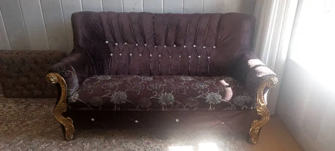 فروش مبل دسته دوم در حد نو با میز عسلی هفت نفر|مبلمان خانگی و میز عسلی|اردکان, |دیوار