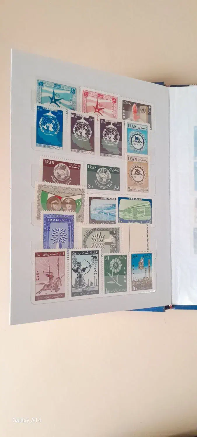 آلبوم تمبر پهلوی دوم بسیار با ارزش|کلکسیون سکه، تمبر، اسکناس|تهران, جیحون|دیوار