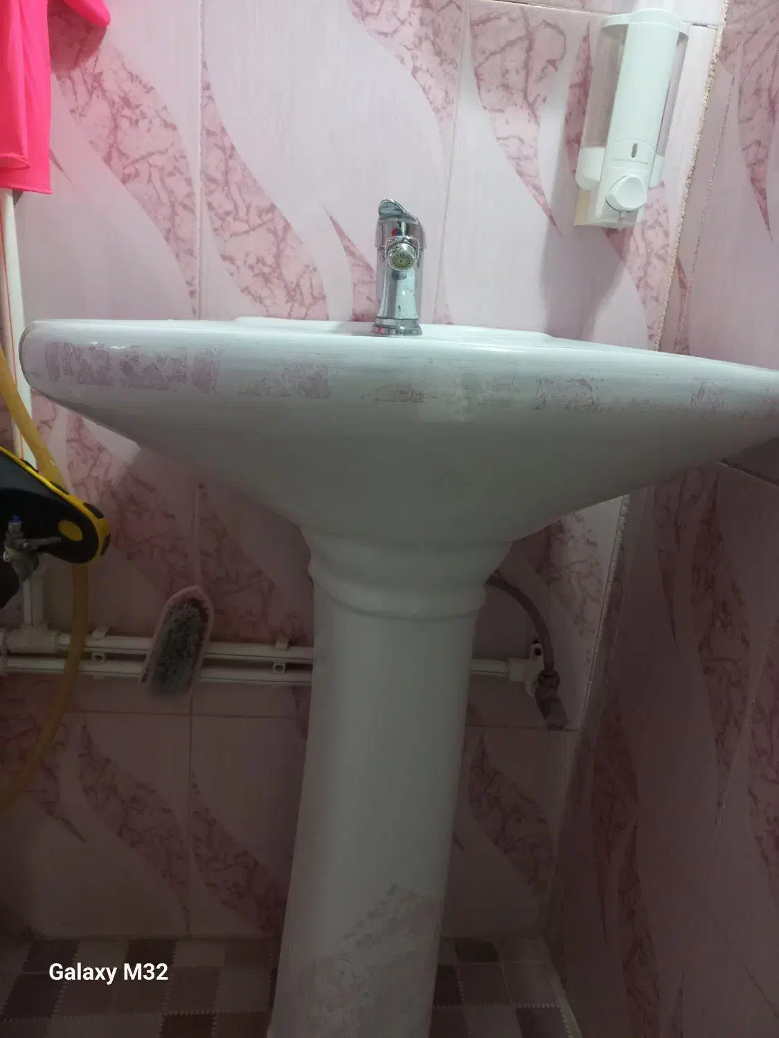 روشویی سالم|لوازم سرویس بهداشتی|سنندج, |دیوار