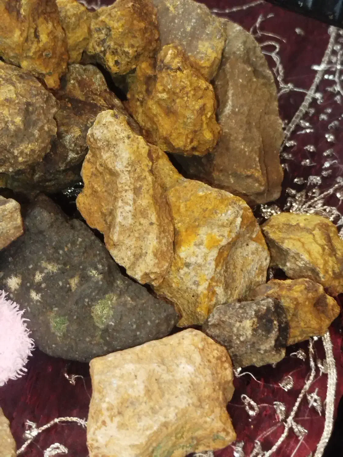 سنگ طلا وشهاب زیبا به صورت یکجا|جواهرات|تهران, جنت‌آباد مرکزی|دیوار