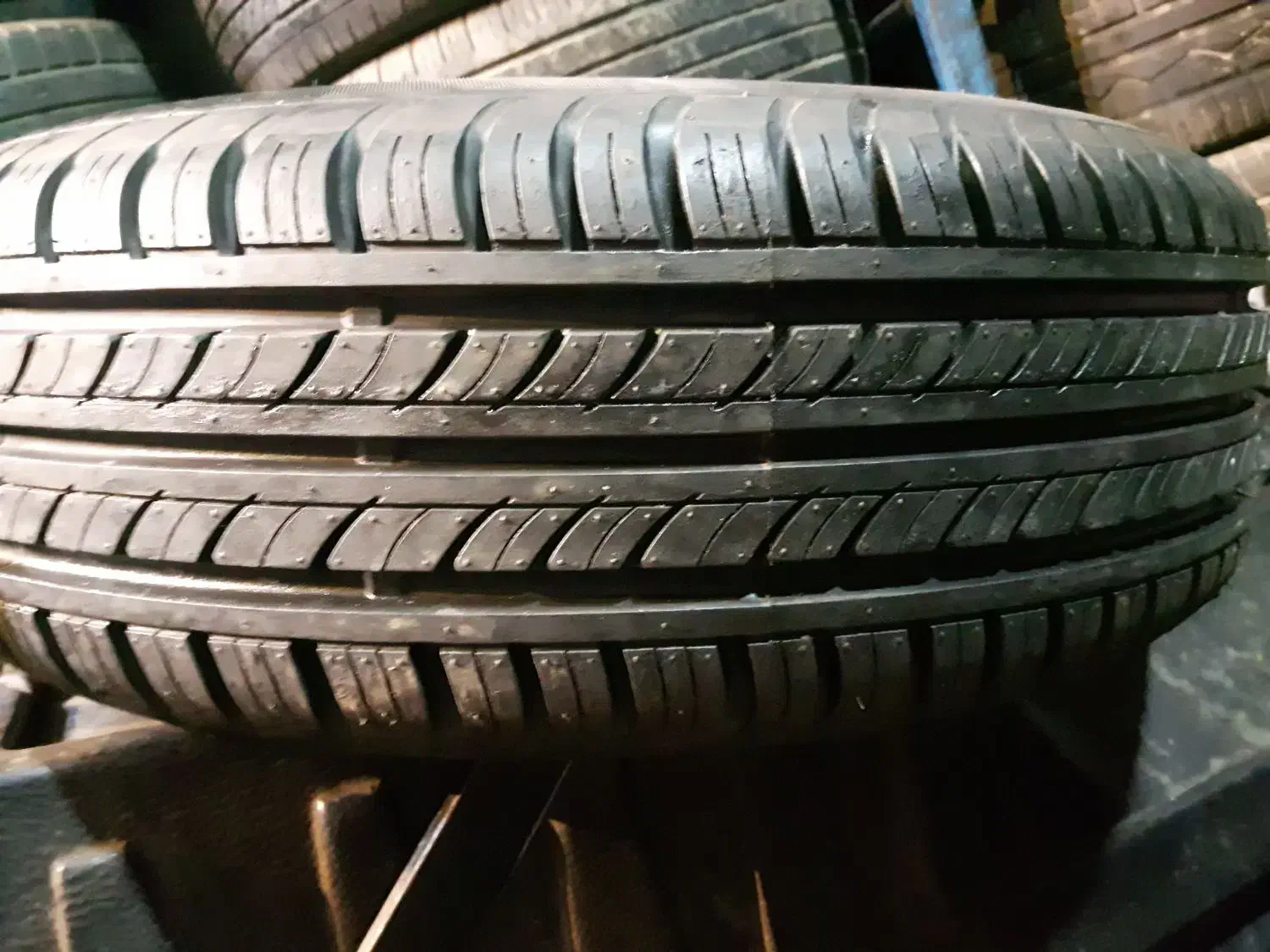 یک عدد رینگ و لاستیک پژو۴۰۵یاپژپارس.زاپاسی|قطعات یدکی و لوازم جانبی|مشهد, مصلی (کارمندان اول)|دیوار