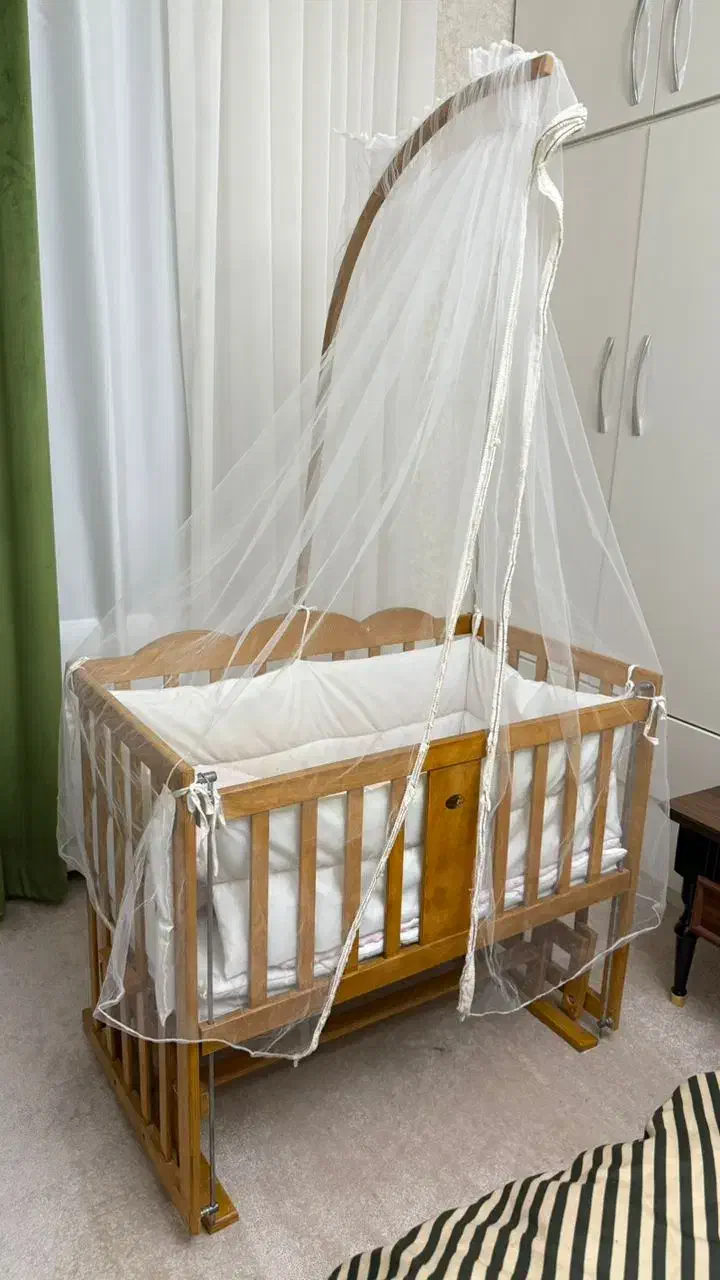 تخت نوزاد|تخت و صندلی بچه|آستارا, |دیوار