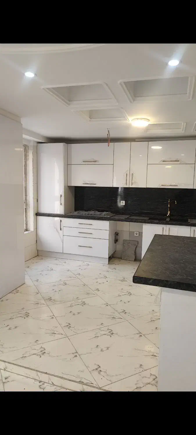 120 متر نوساز تخلیه با پارکینگ و آسانسور  کسری