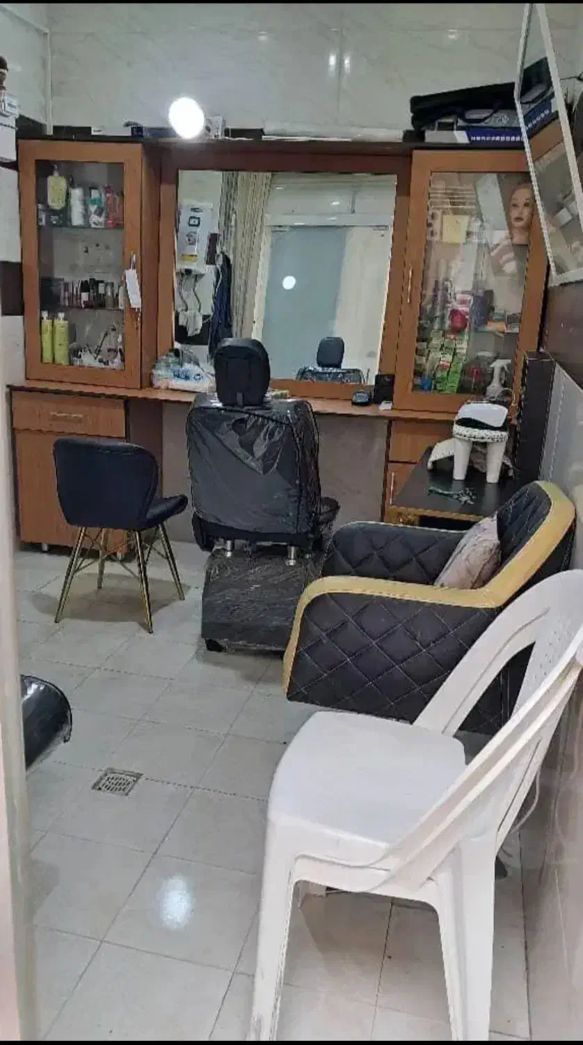 اجاره مغازه|اجارهٔ مغازه و غرفه|رشت, نظری|دیوار