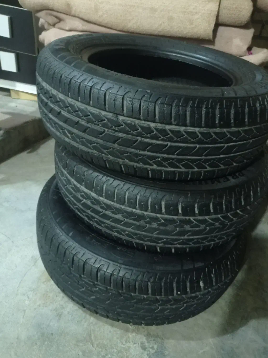 لاستیک بارز لاستیک کوییک|قطعات یدکی و لوازم جانبی|امیدیه, |دیوار