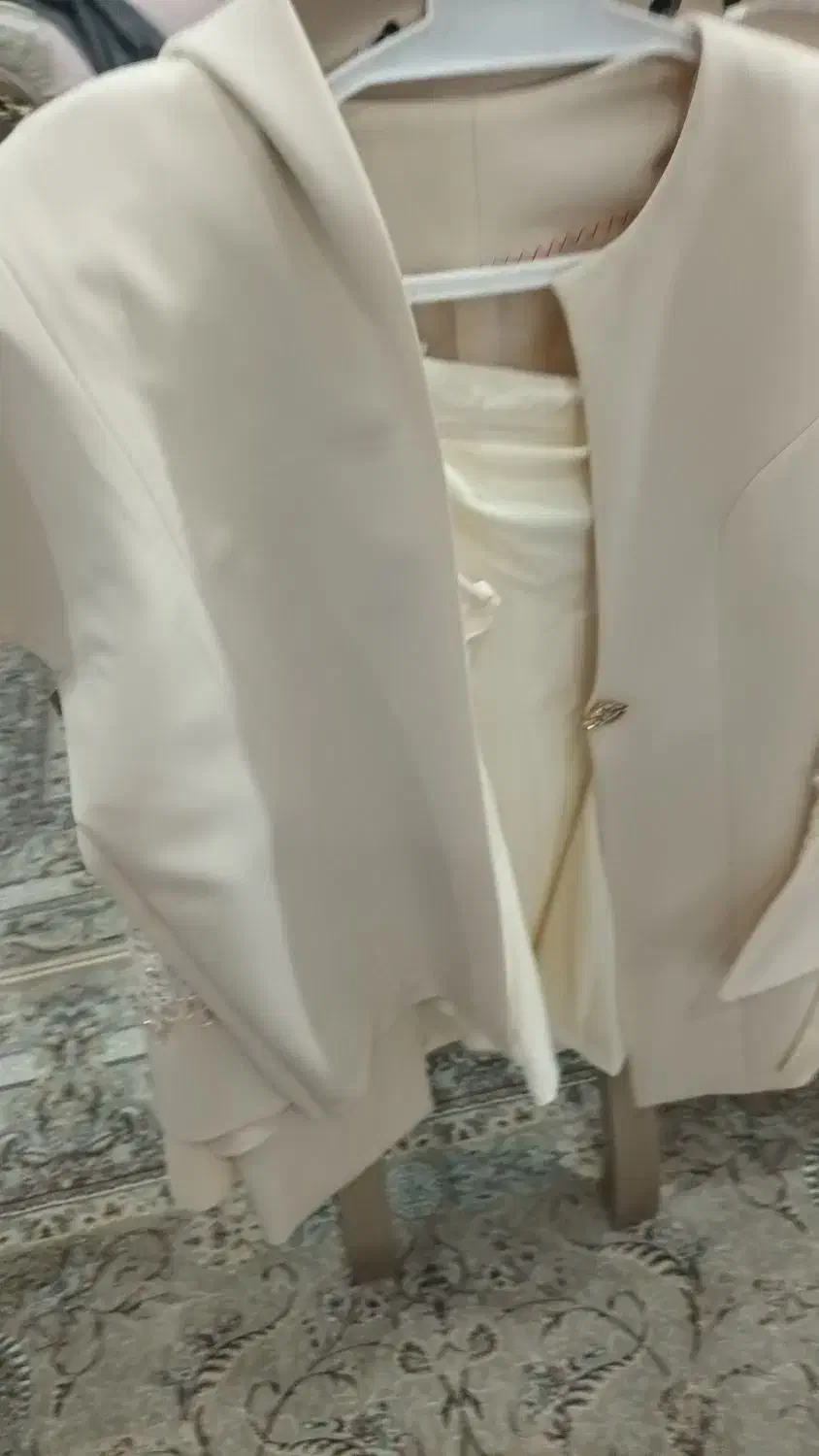 لباس نامزدی و عقد|لباس|شهریار, شهریار|دیوار