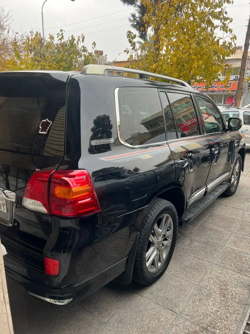 تویوتا لندکروز ۲۰۱۱ فول ۶۰ ساله رنگدار|خودرو سواری و وانت|شیراز, سینما سعدی|دیوار
