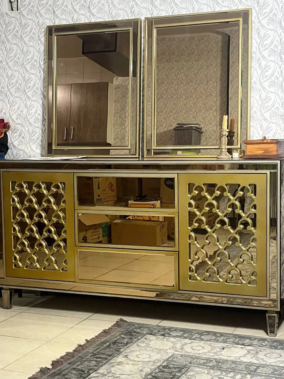 آیینه کنسول نو|بوفه، ویترین، کنسول|فولادشهر, مسکن مهر فولادشهر|دیوار