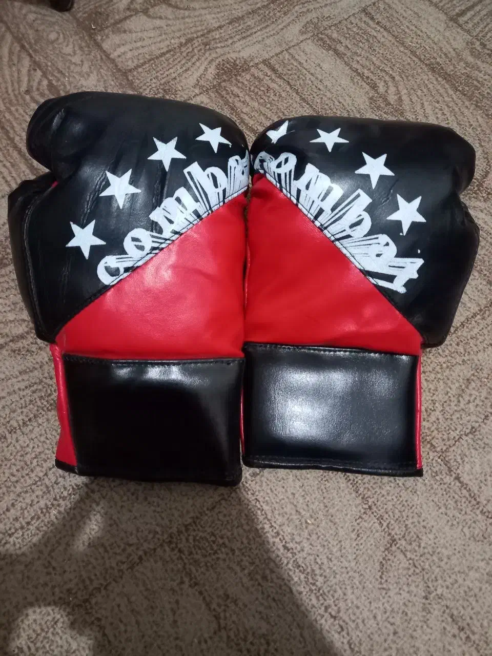 دستکش کیک بوکس و بوکس اورجینال|تجهیزات ورزشی|رشت, استقامت ۲|دیوار