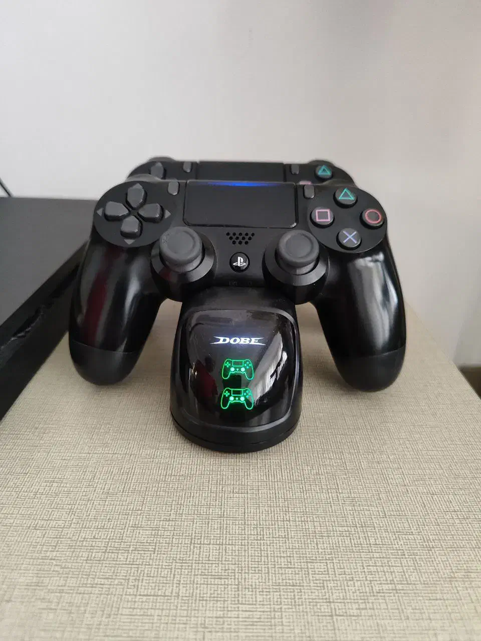 استند شارژر کنترلر PS4|کنسول، بازی ویدئویی و آنلاین|قم, پردیسان|دیوار