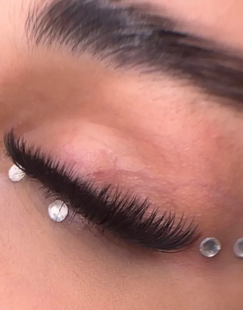 مدل کاشت مژه|خدمات آرایشگری و زیبایی|رشت, گلزاران|دیوار