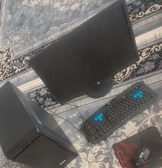 کامپیوتر|رایانه رومیزی|فلاورجان, |دیوار