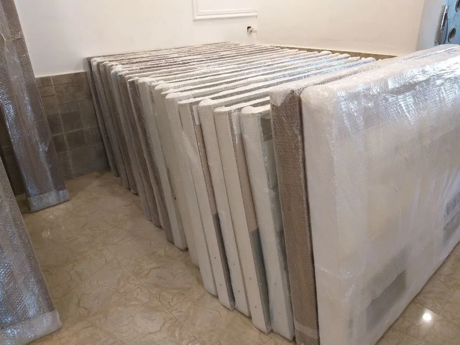 آتیش بازی فقط کسی که نصف قیمت میخواد ببینه|تخت و سرویس خواب|بهنمیر, |دیوار