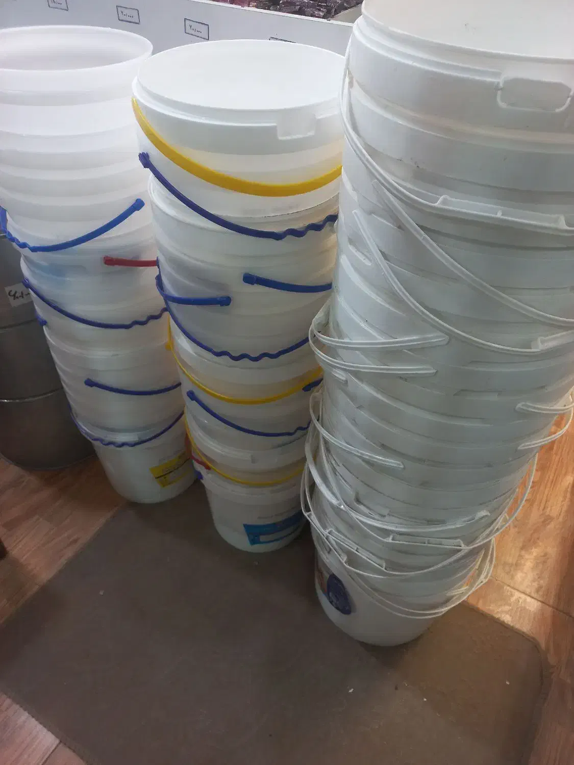 سلام سطل ۱۰ کیلویی و سطل ۸ کیلویی|ظروف نگهدارنده، پلاستیکی، یکبارمصرف|قوچان, |دیوار