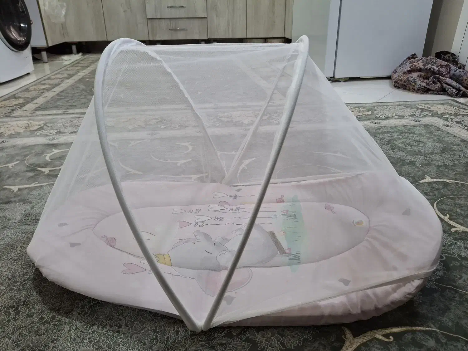 پشه بند|اسباب و اثاث بچه|ری, جوانمرد قصاب|دیوار