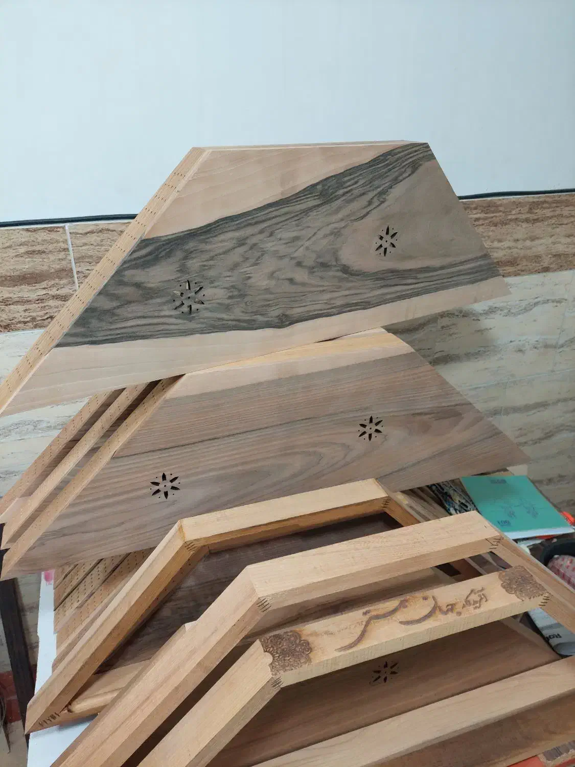 کارگاه سنتور سازی امین کاسب|سازهای سنتی|گرگان, |دیوار