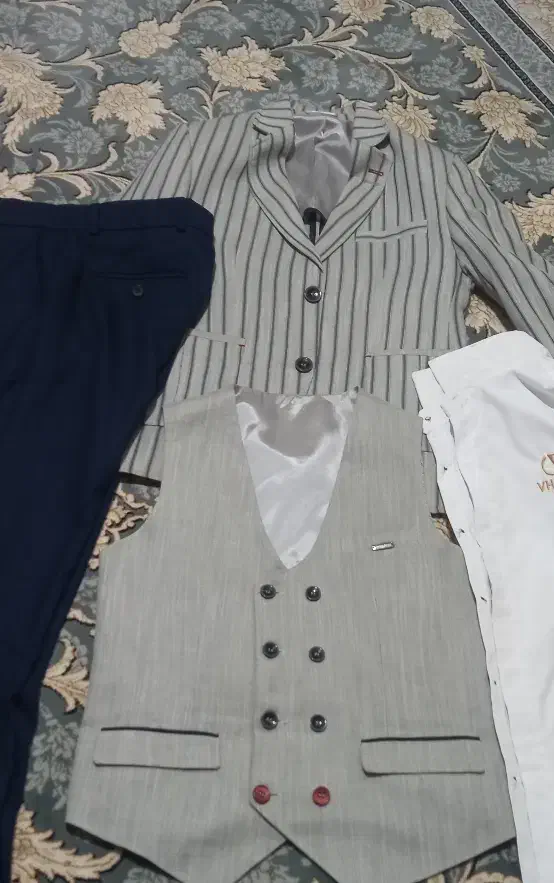 کت شلوار|کفش و لباس بچه|ماکو, |دیوار