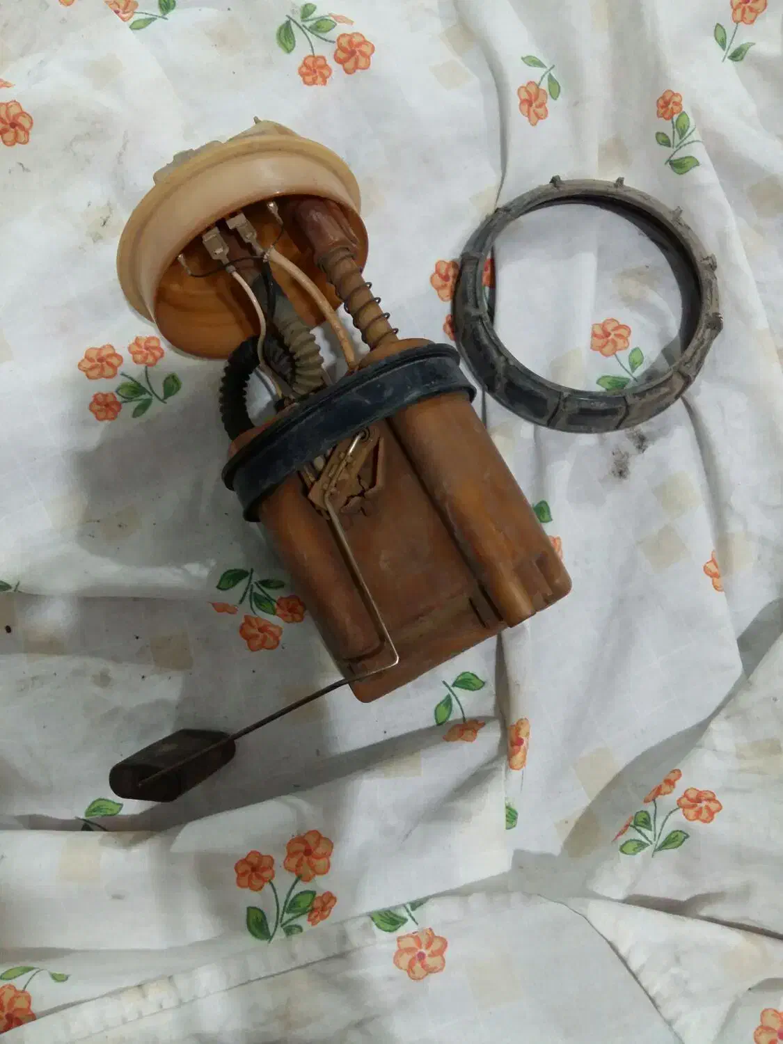 پمپ بنزین پژو وکامپیوترپژ ومقداری وسایل ماشین|قطعات یدکی و لوازم جانبی|اندیمشک, |دیوار