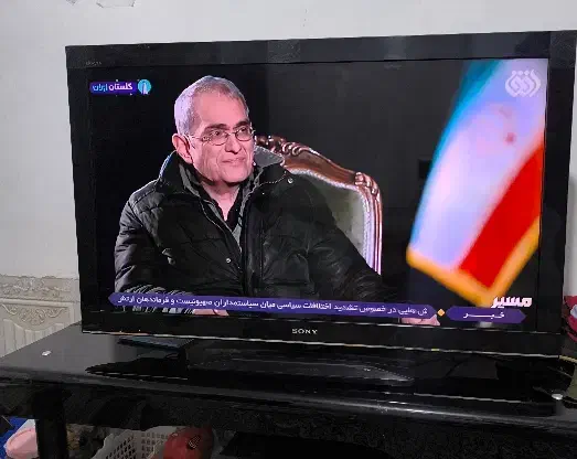 تلوزیون ال سی دی ومیز|تلویزیون و پروژکتور|بروجرد, |دیوار