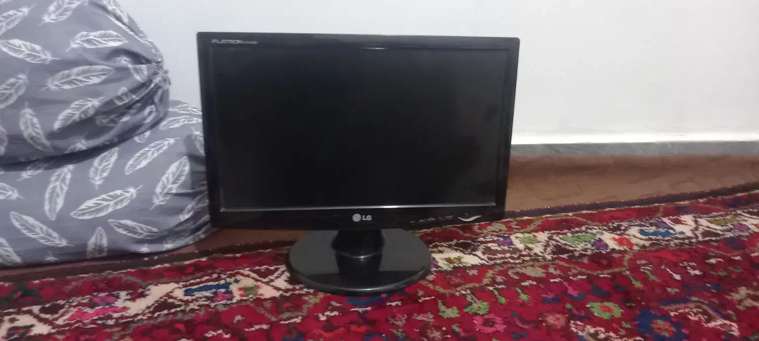 مانیتور الجی ۱۹ اینج|قطعات و لوازم جانبی رایانه|اسدآباد, |دیوار