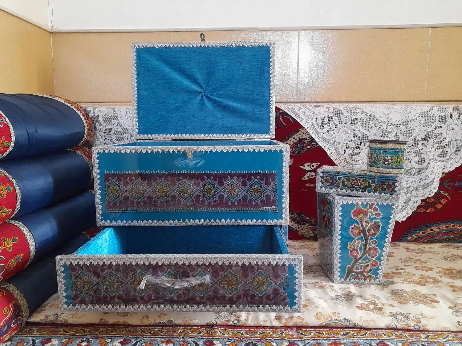 ساخت انواع صندوقچه های سنتی و جدید|جاکفشی، کمد، دراور|رفسنجان, |دیوار