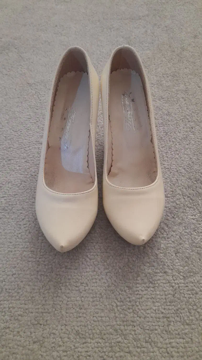 کفش مجلسی|کیف، کفش، کمربند|مسجد سلیمان, |دیوار