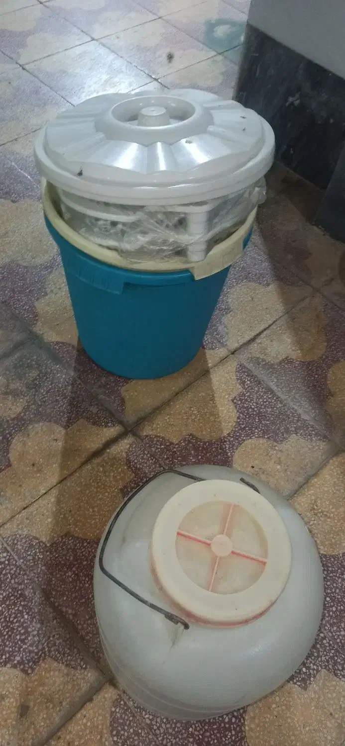 سطل|ظروف نگهدارنده، پلاستیکی، یک‌بارمصرف|امیدیه, |دیوار