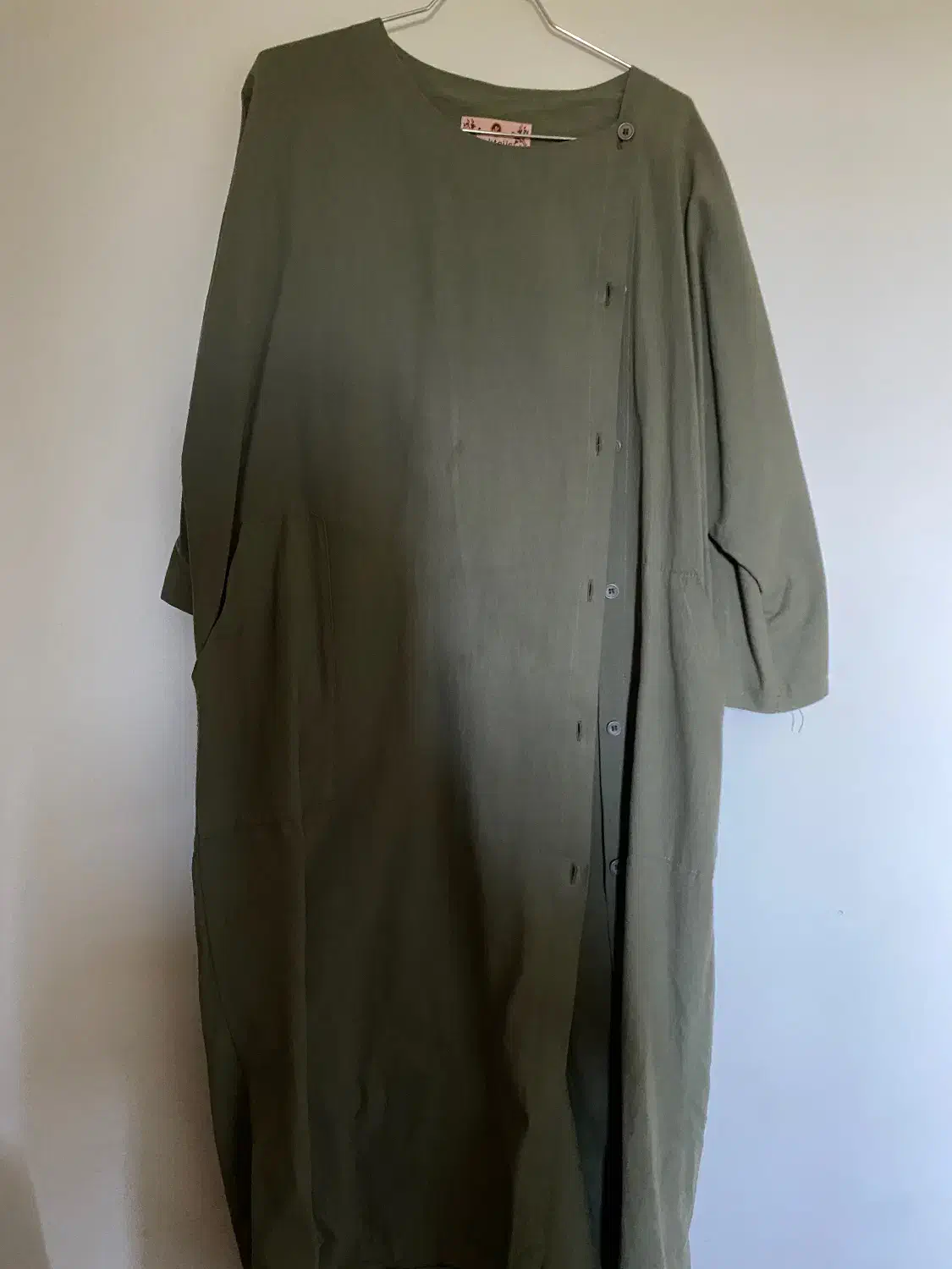 تعدادی مانتو نو|لباس|سمنان, |دیوار