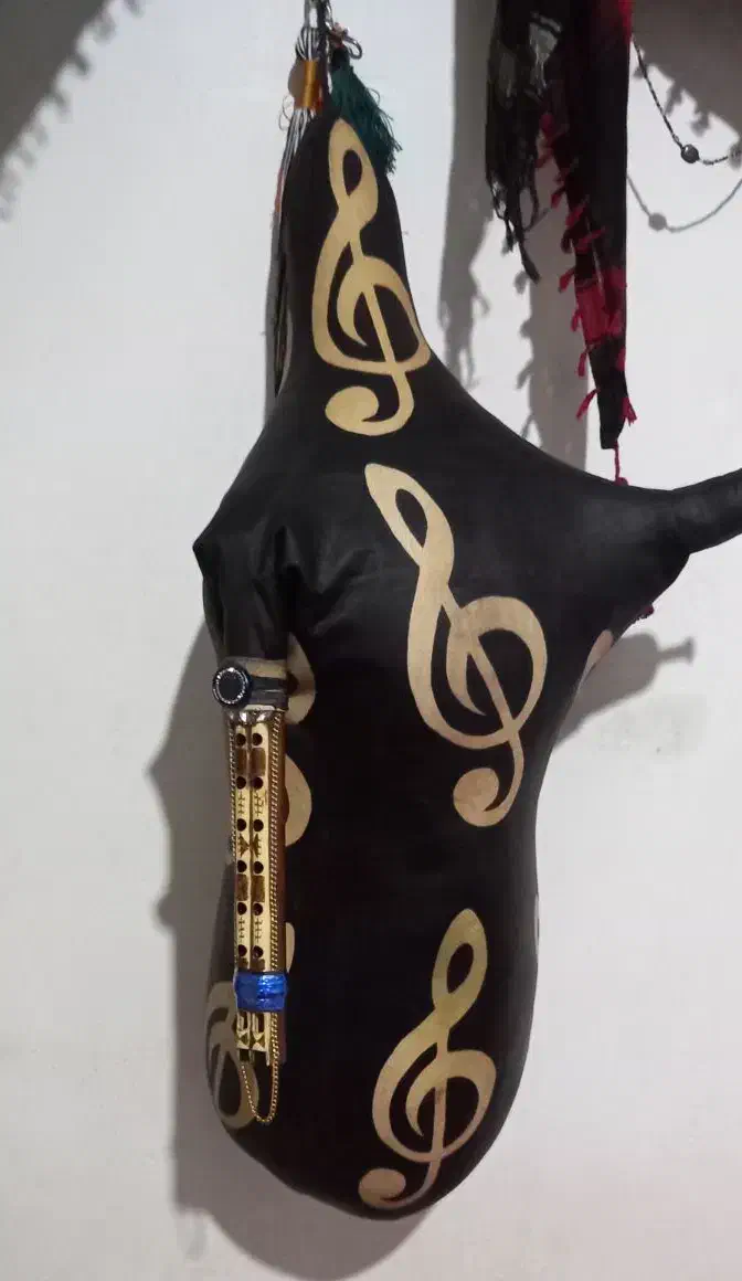 نیهمبون کار استاد بزرگ امیرمشهدی زاه|سازهای بادی|فسا, |دیوار