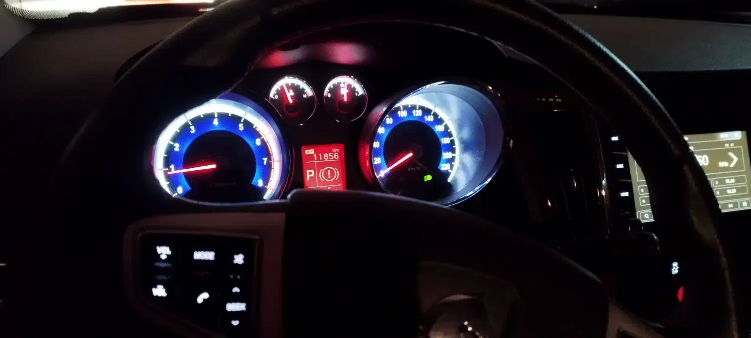 دنا پلاس اتوماتیک آپشنال مشکی 403|خودرو سواری و وانت|اصفهان, میرعماد|دیوار