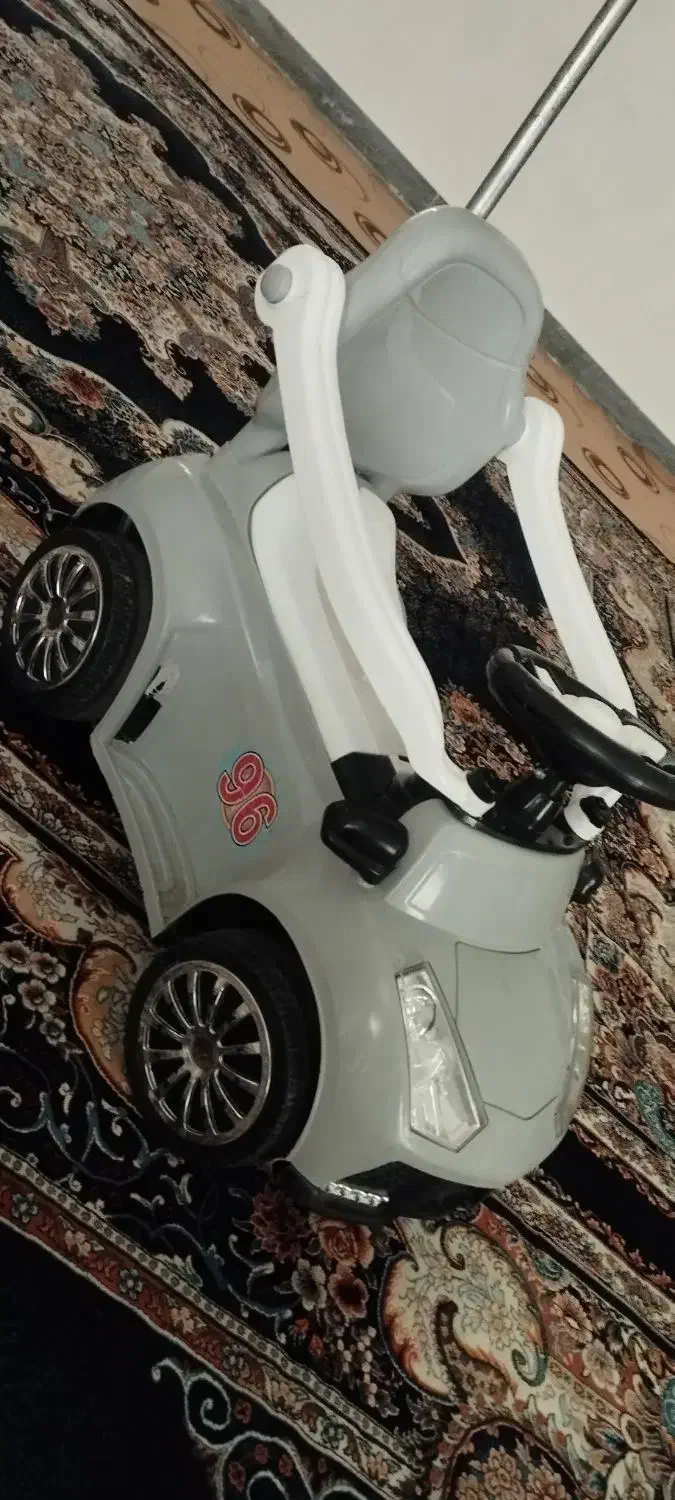 سه چرخه و ماشین کودک|اسباببازی|لالجین, |دیوار