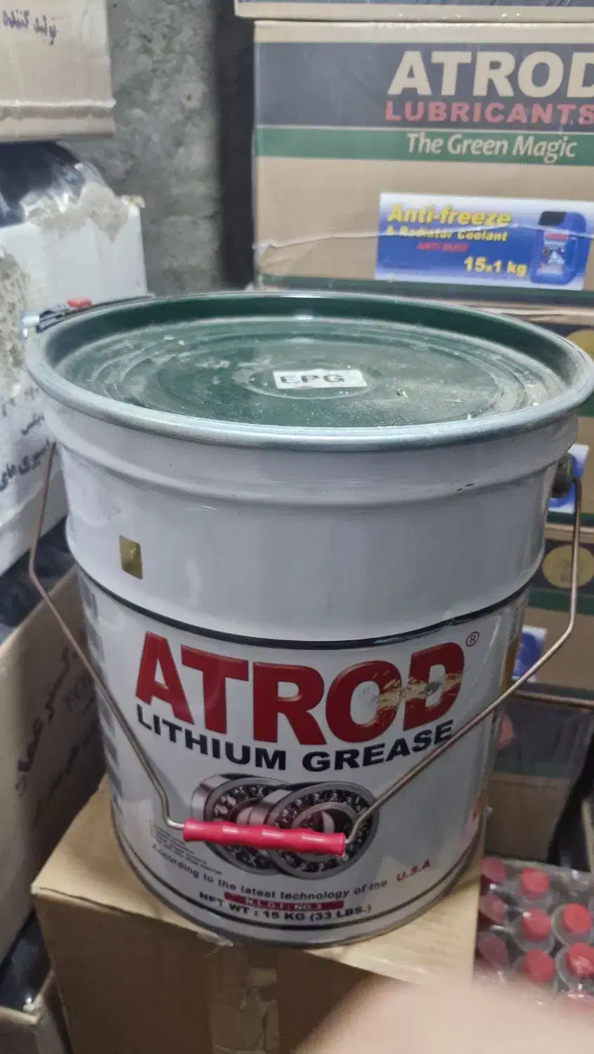 پخش انواع گریس، ضدیخ، روغن و اسپری بانازلترین قیمت|قطعات یدکی و لوازم جانبی|دورود, |دیوار