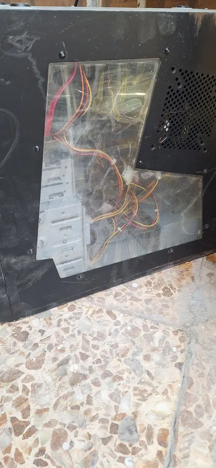 کیس کامپیوتر|رایانه رومیزی|اهواز, رسالت|دیوار