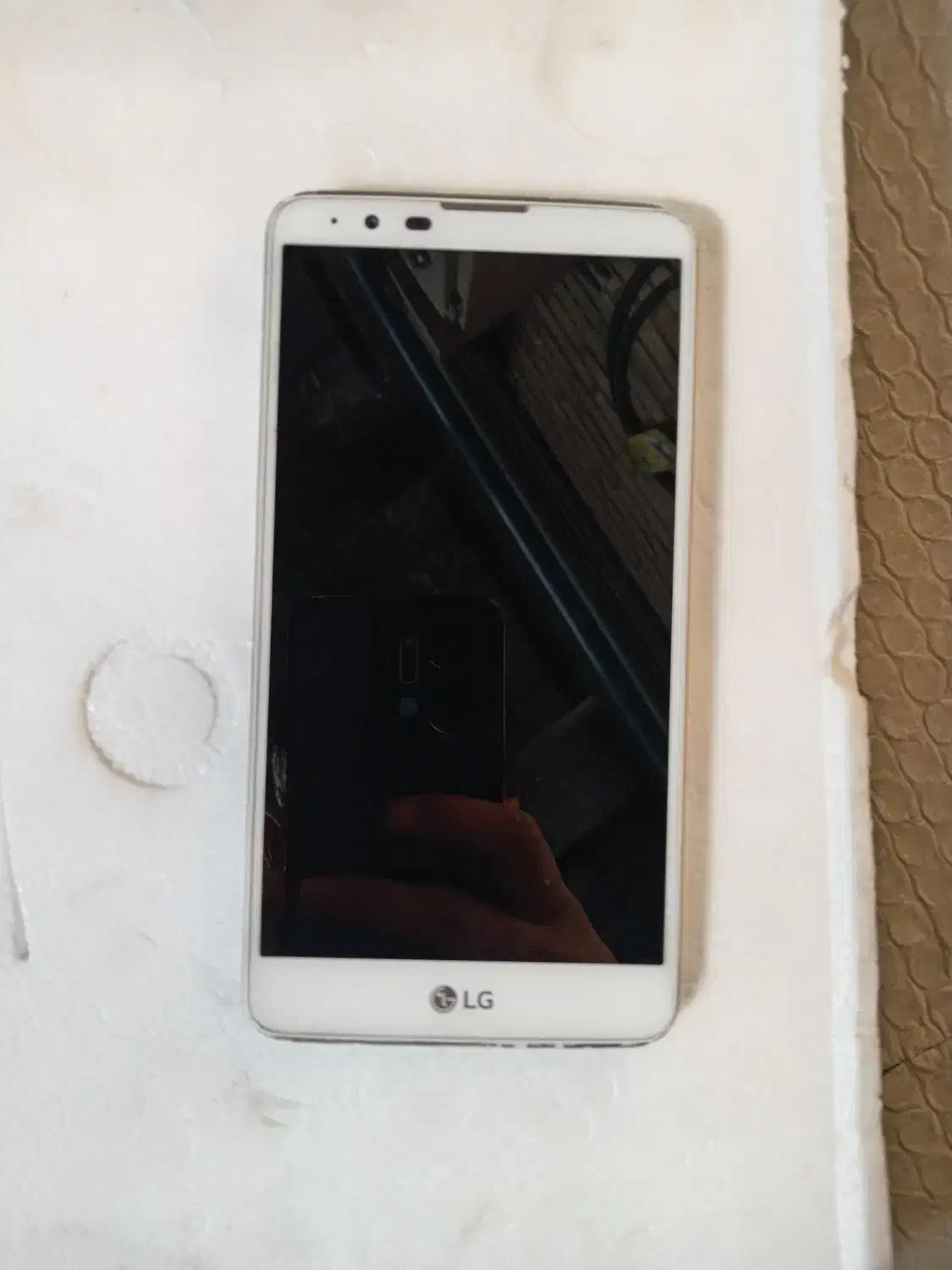 گوشی ال جی|موبایل|اصفهان, ارداجی|دیوار