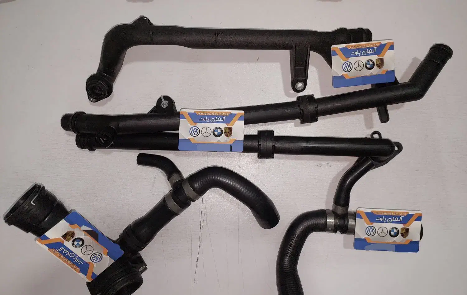 لوله آب دو قلو بغل سیلندر بنز c200 e200|قطعات یدکی و لوازم جانبی|تهران, بهارستان|دیوار