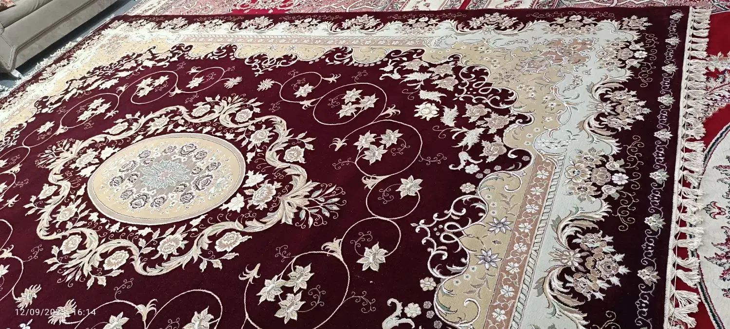 قالی ۱۲متری ۷۰۰شانه|فرش|دوگنبدان, |دیوار