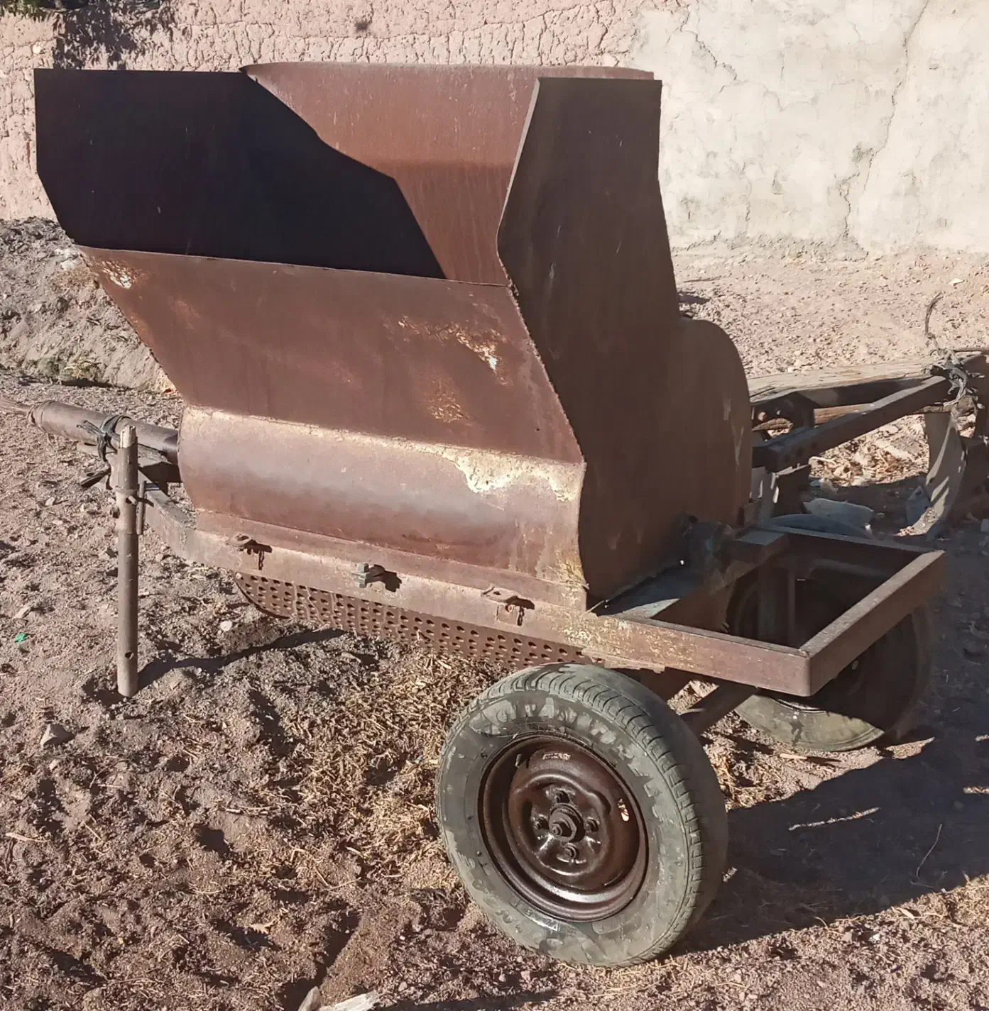 خرمن کوف|ماشینآلات صنعتی|زنجانرود, |دیوار