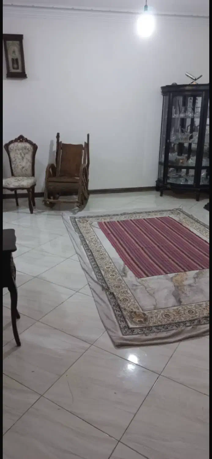 طبقه بالا ویلایی.نوساز|اجارهٔ خانه و ویلا|شیراز, شهرک گلستان|دیوار