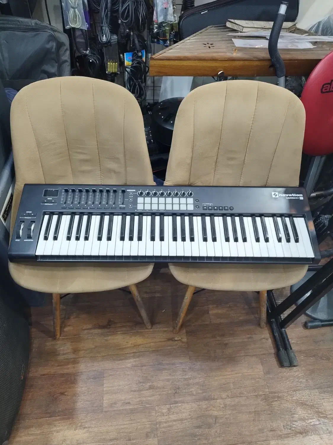 فروش میدی کنترلر novation|پیانو، کیبورد، آکاردئون|اهواز, نادری|دیوار