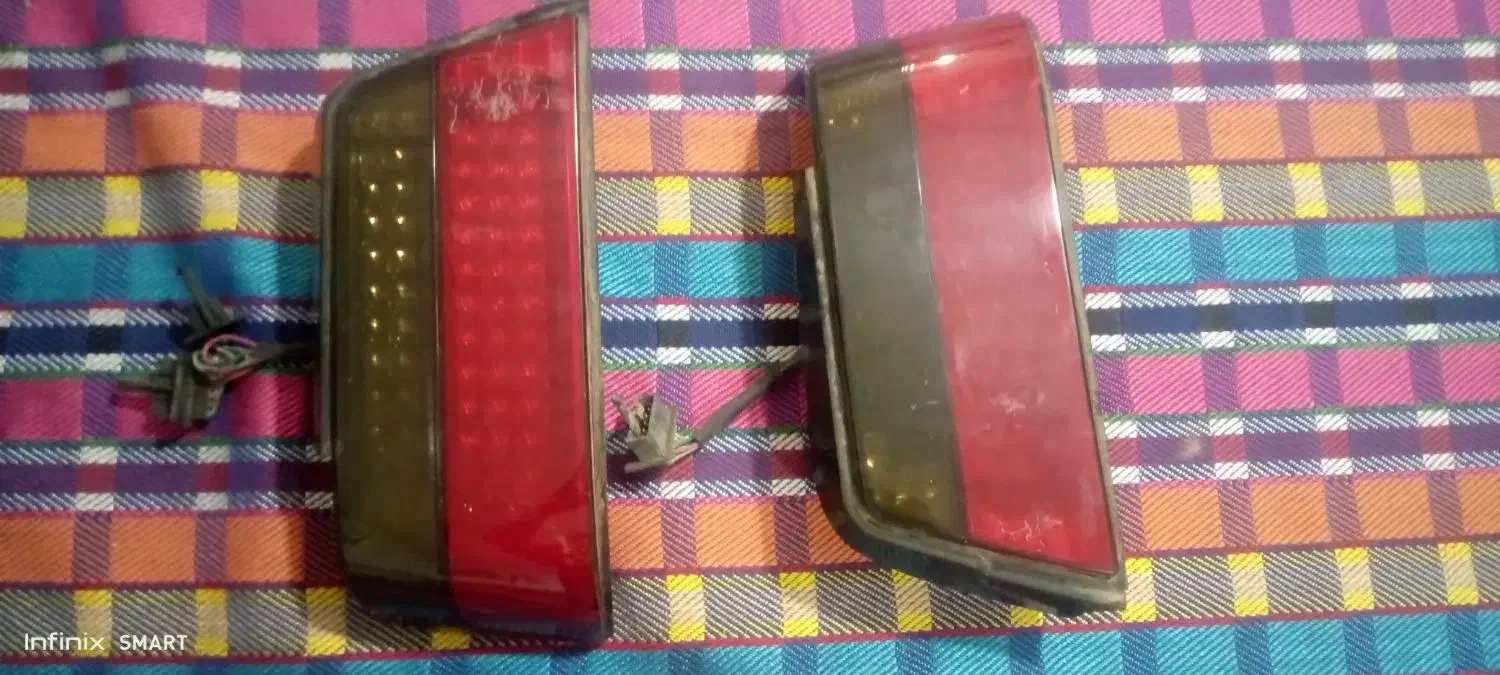 چراغ خطر عقب ماشین اسپورت دودی|قطعات یدکی و لوازم جانبی|اصفهان, شهرک امام خمینی|دیوار