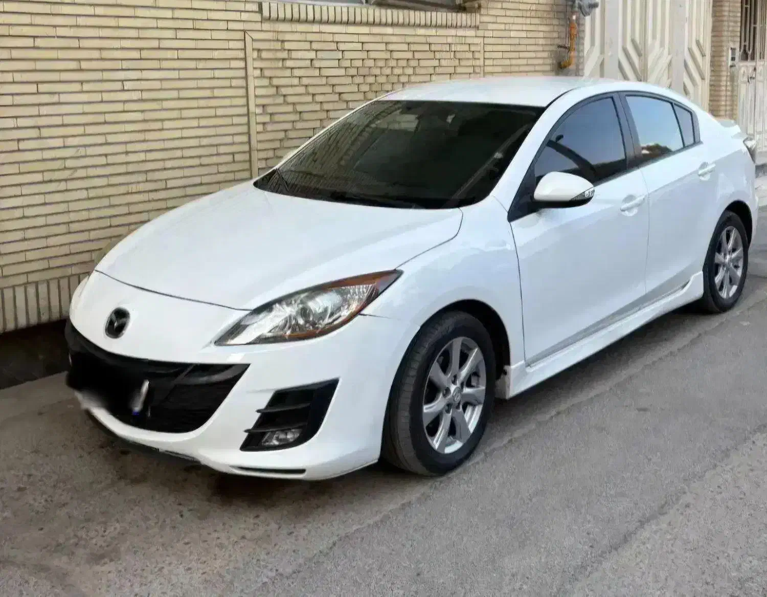 ماشین مزدا 3 سفید مدل 89 نیو فول ژاپن خانگی بشرط|خودرو سواری و وانت|اصفهان, بوستان ناژوان|دیوار